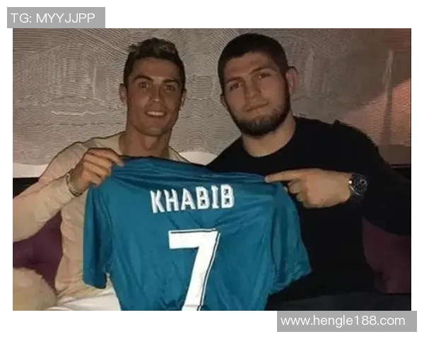 小鹰足球明星背后的故事与成就揭秘，谁是最闪耀的球场之星